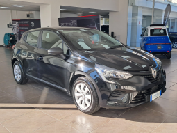 Renault Clio Life Nero Etoile pieno