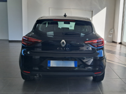 Renault Clio Life Nero Etoile pieno