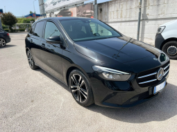 MERCEDES CLASSE B 180D SPORT pieno