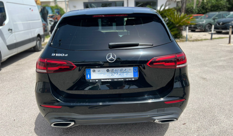 MERCEDES CLASSE B 180D SPORT pieno