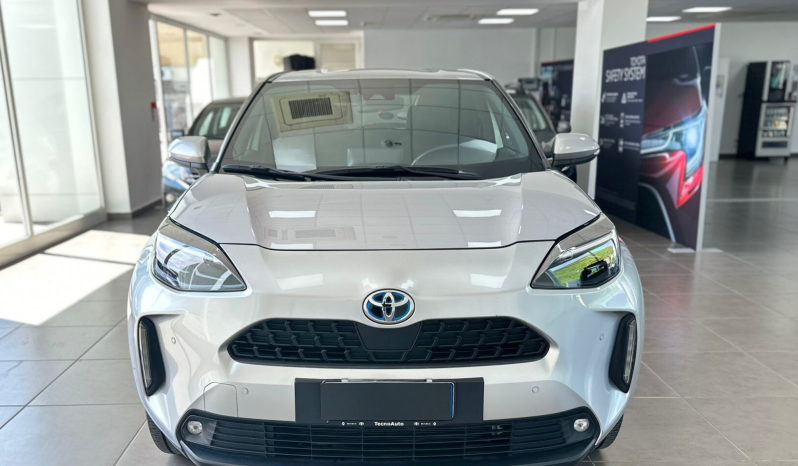 TOYOTA YARIS CROSS pieno