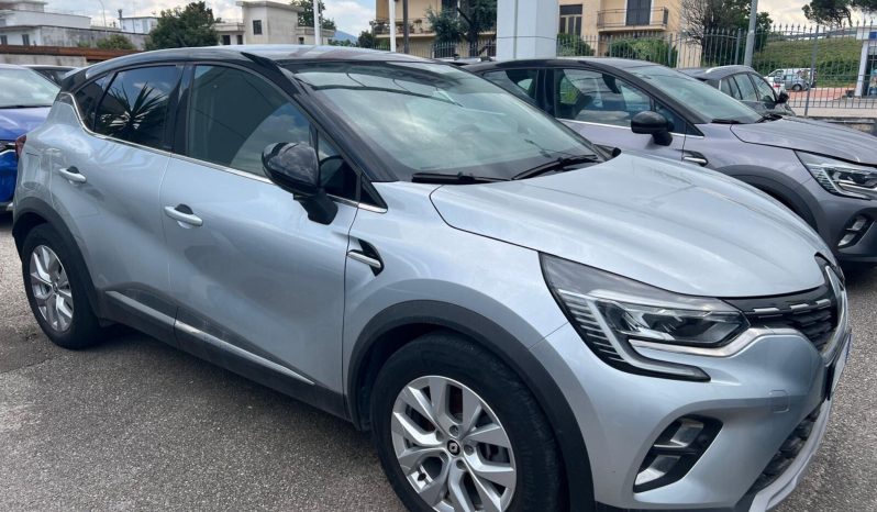 RENAULT CAPTUR 1.6 E-TECH HYBRID INTENS pieno