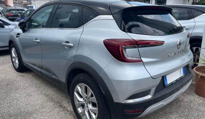 RENAULT CAPTUR 1.6 E-TECH HYBRID INTENS pieno