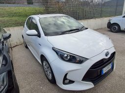 TOYOTA YARIS 1.5 HYBRID ACTIVE pieno