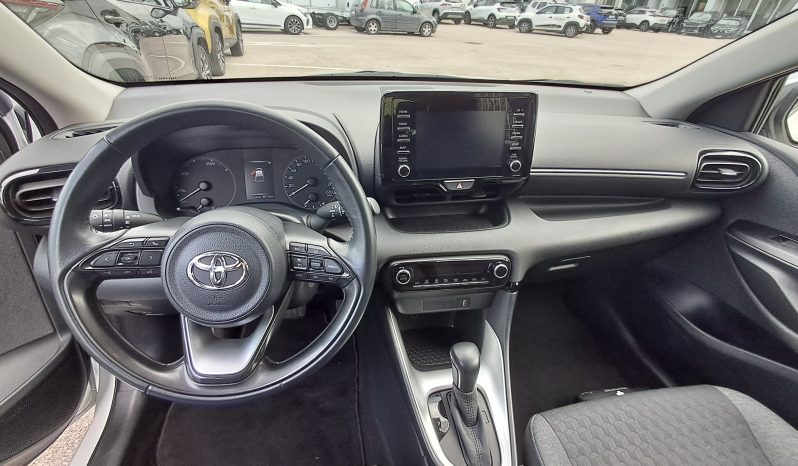 TOYOTA YARIS 1.5 HYBRID ACTIVE pieno