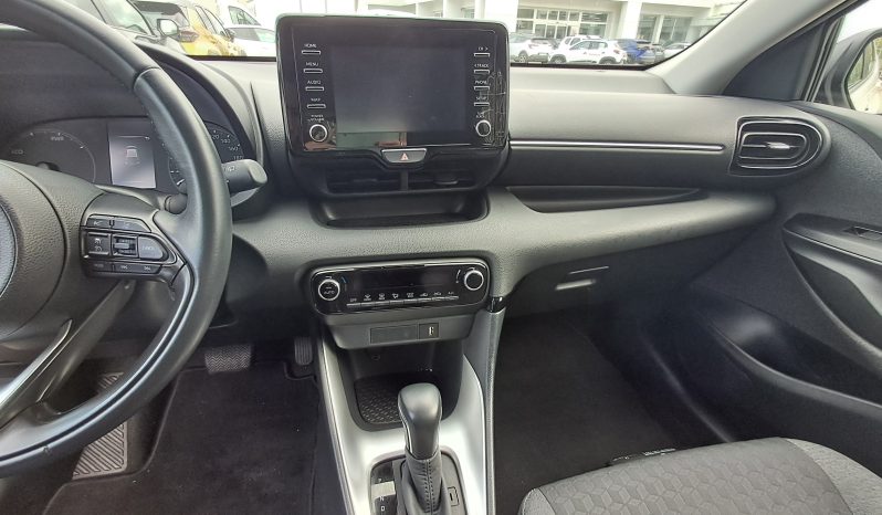 TOYOTA YARIS 1.5 HYBRID ACTIVE pieno