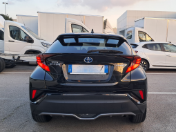 TOYOTA C-HR 1.8 HYBRID BLACK EDITION pieno