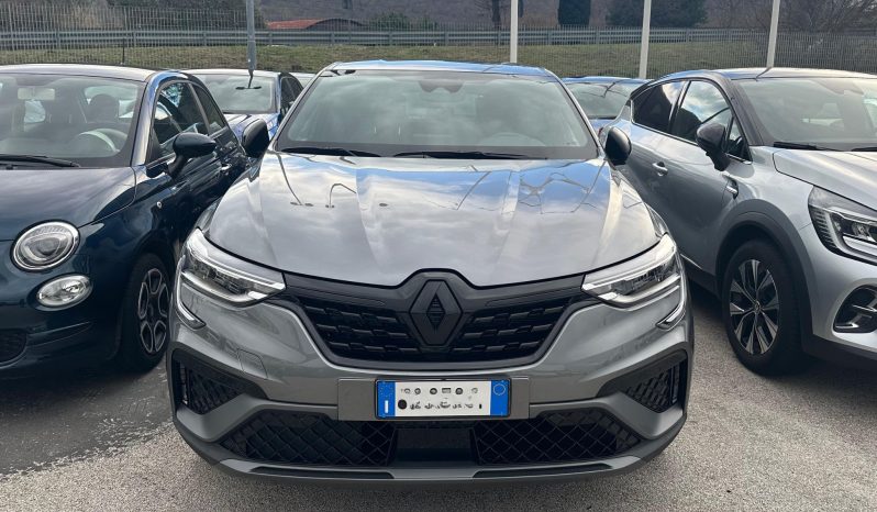 RENAULT ARKANA E-TECH HYBRID ENGINEERED pieno