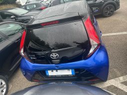 TOYOTA AYGO X-CLUSIV 72CV BLU pieno